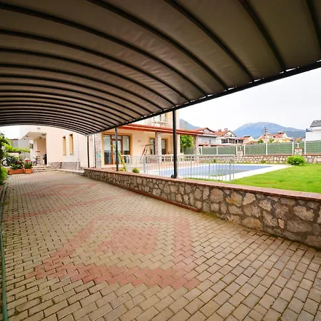 Villa Gold *